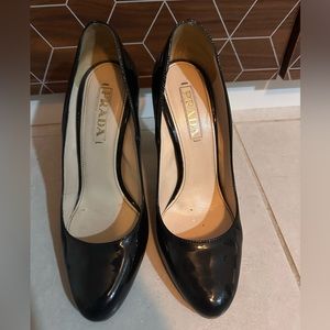 Black Prada shoes! Says it’s a 37 1/2 which is a 7! One of my favorite shoes…